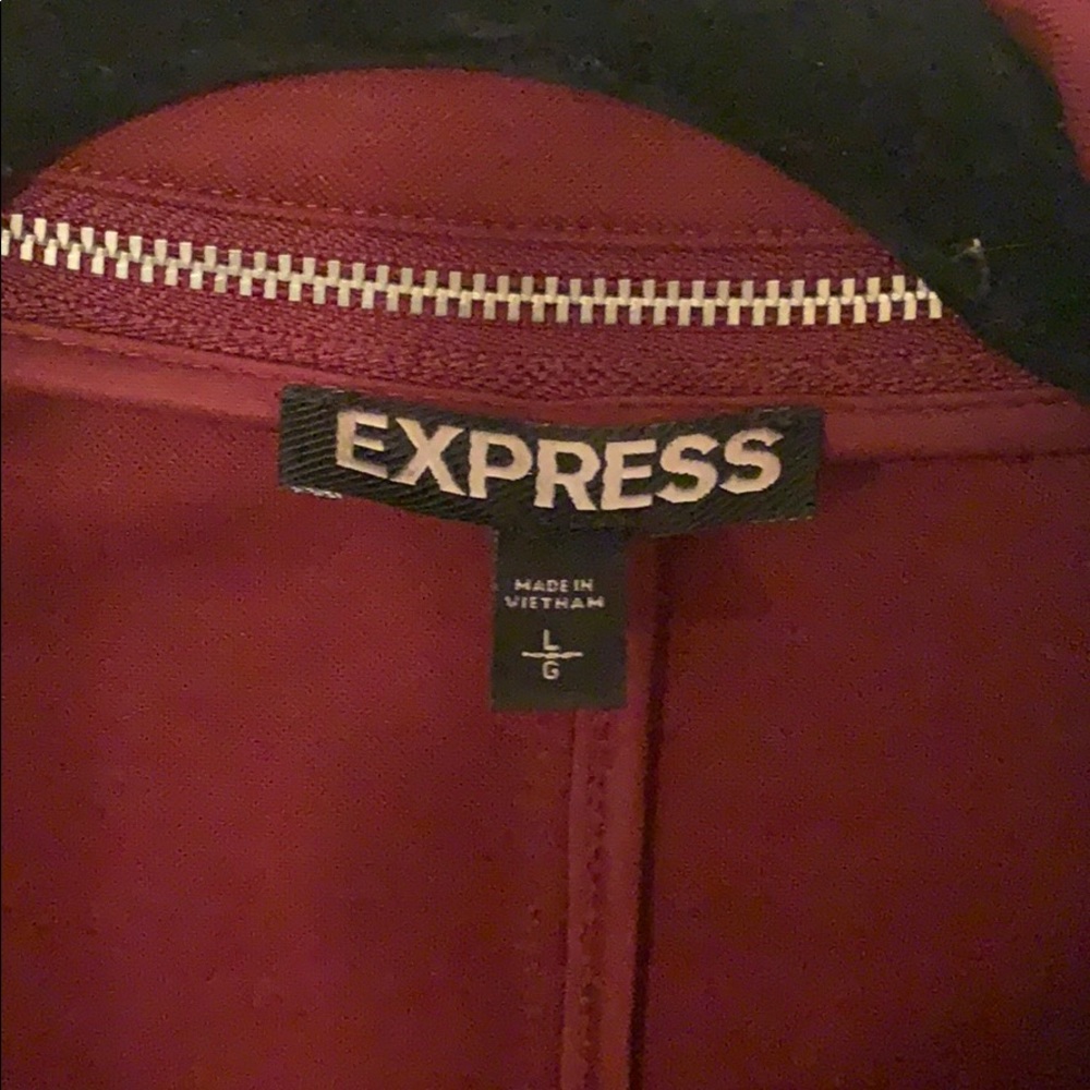Express l Red Jacket - Picture 2 of 3